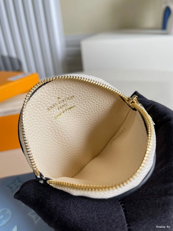 LOUIS POUCH NTRIO VUITTON 0806